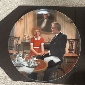 NIB 1985 Tomorrow Annie Collectors Plate by William Chambers Knowles China Comp.